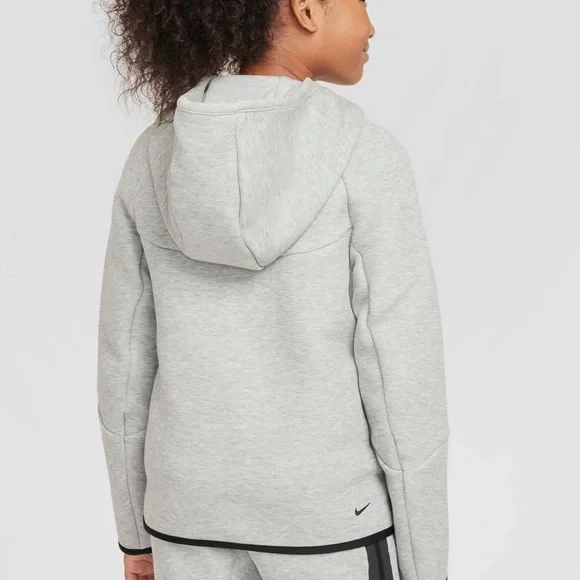 Nike Tech Fleece sweatsuit - Picture 2 of 7